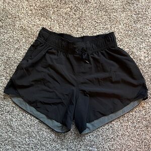 Lululemon reversible women’s shorts